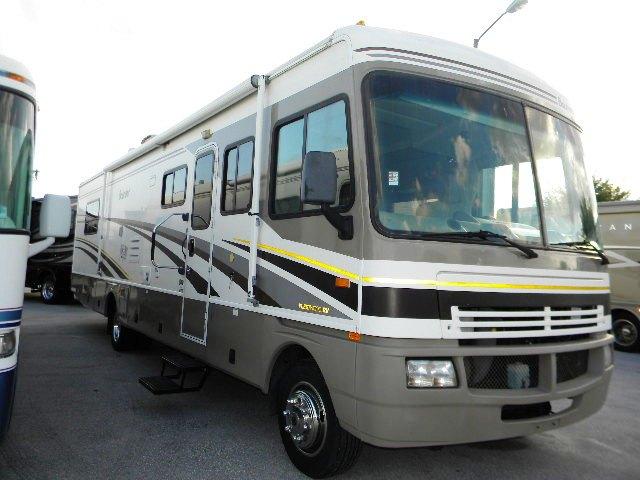 Used 2004 Fleetwood Bounder 36S Class A - Gas For Sale